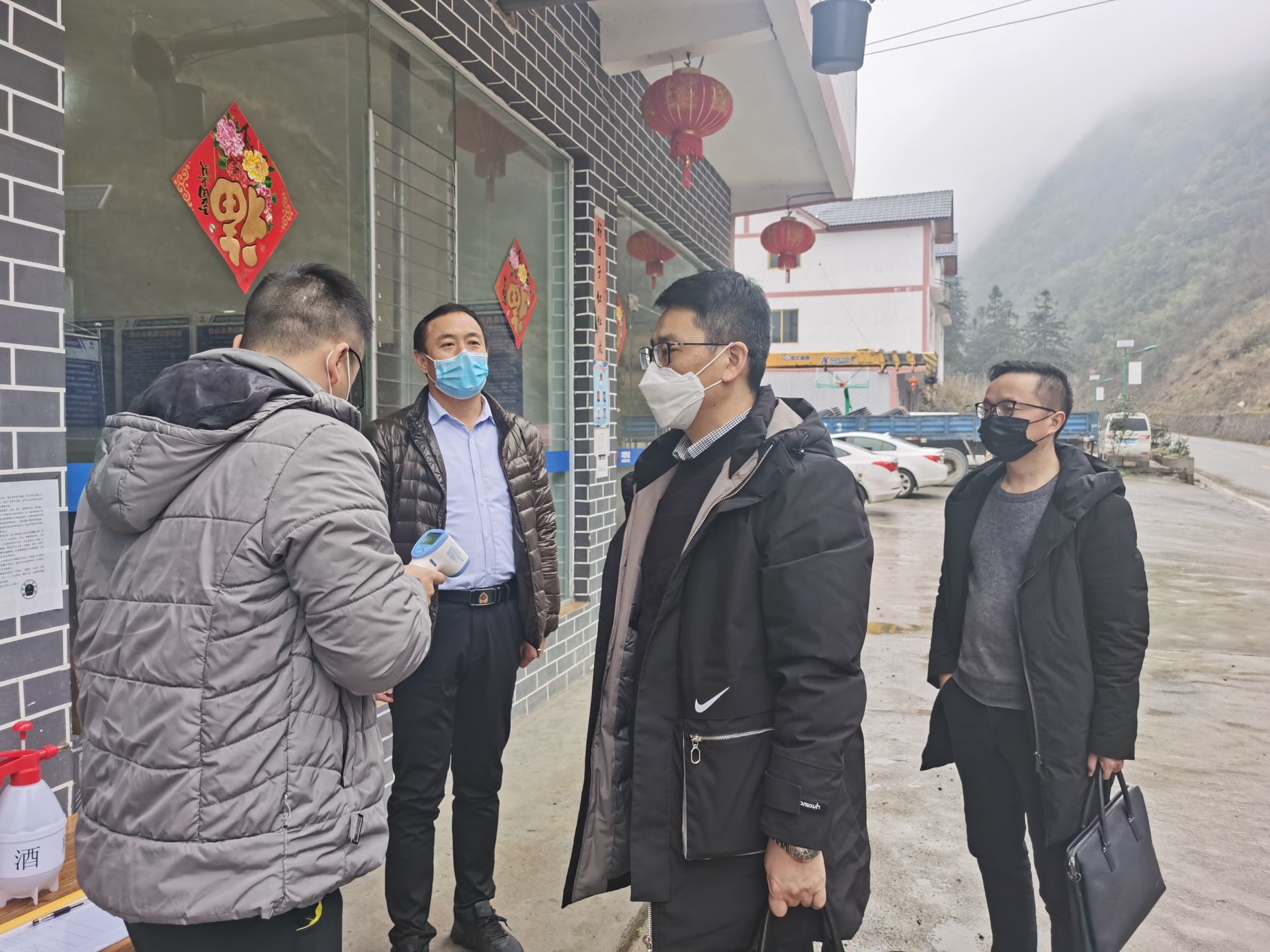 贵州省桐梓县纪检委副书记令狐涛到贵州桐梓县黄莲坝风电场工程总承包
